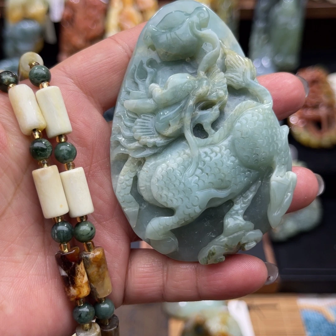 蛇纹石玉未镶嵌吊坠(赠链)