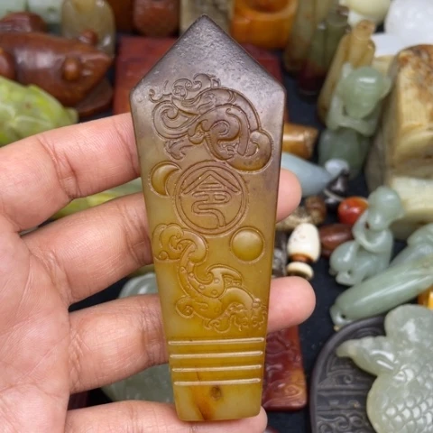 蛇纹石玉未镶嵌颈饰64