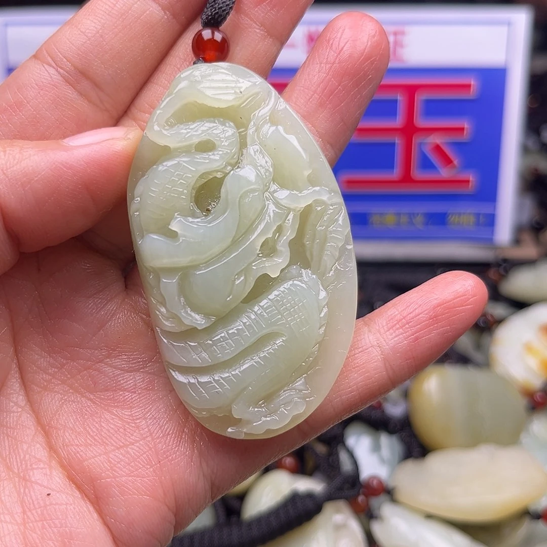 颈饰未镶嵌和田玉