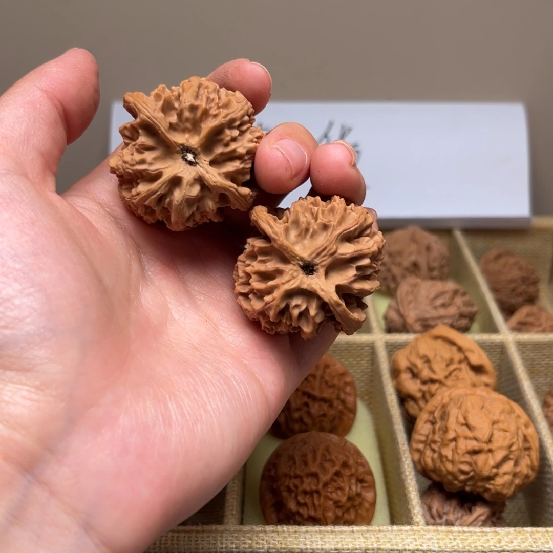 文玩核桃吊坠40苹果园