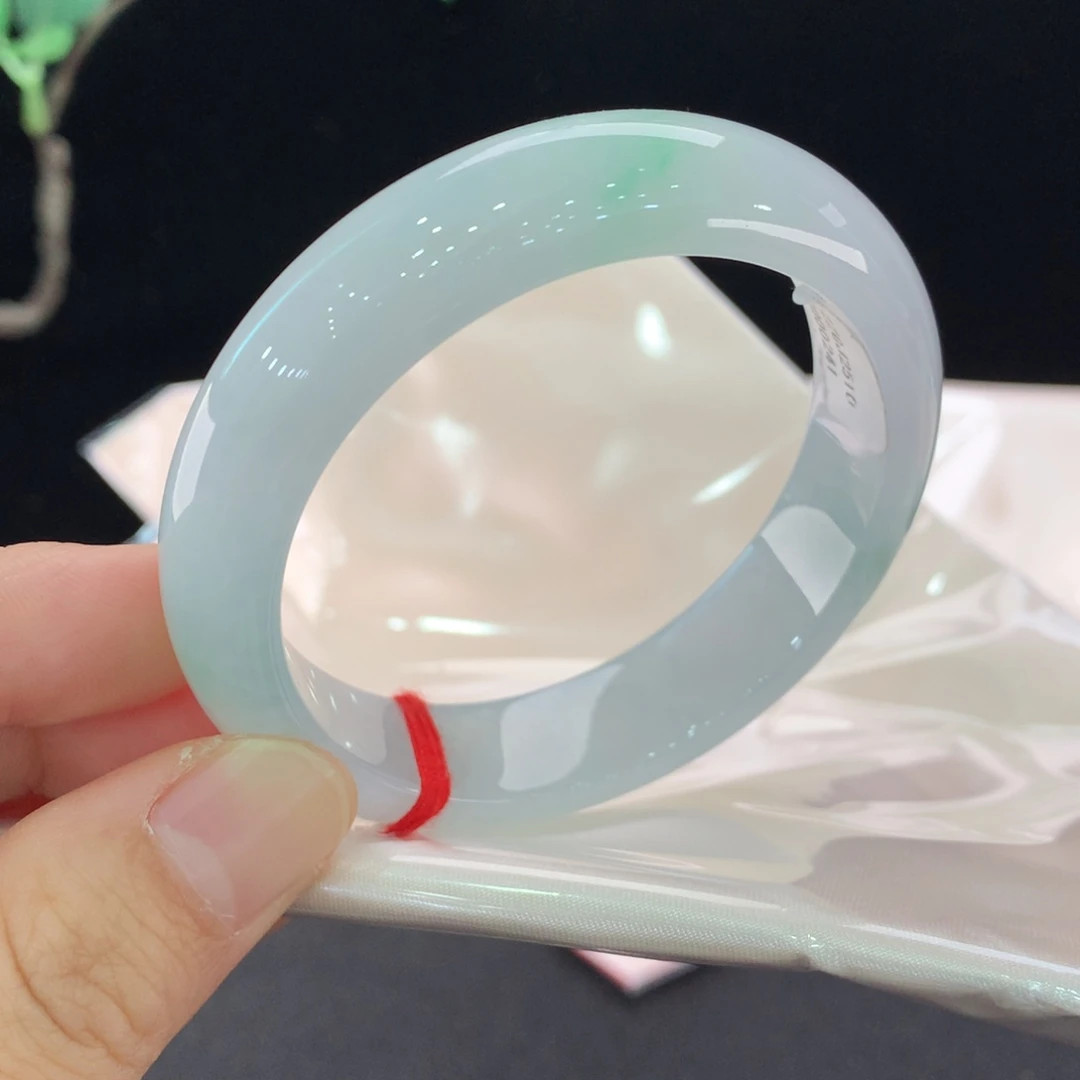 翡翠未镶嵌手镯0241