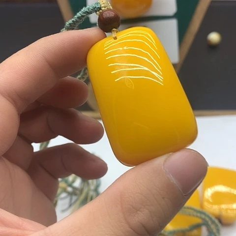 琥珀颈饰未镶嵌A97