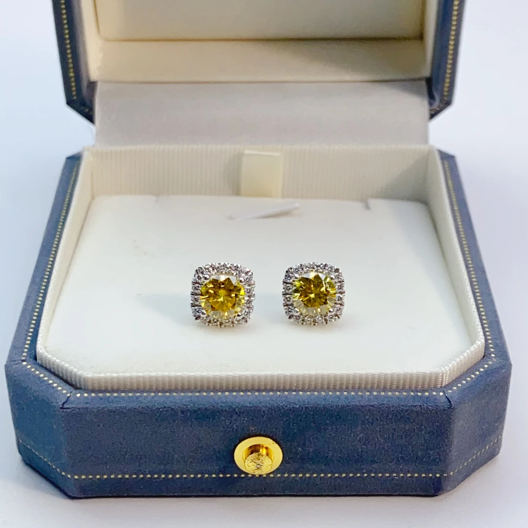 Pt950铂金镶嵌黄钻方糖耳钉3.5克百搭气质时尚