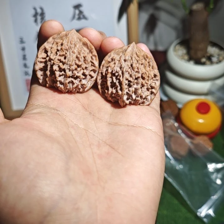 把件文玩核桃40全品货头野核荆棘