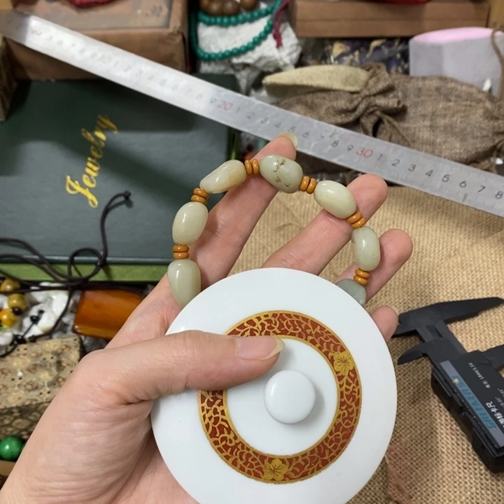 瓷片哈中古工艺品一件