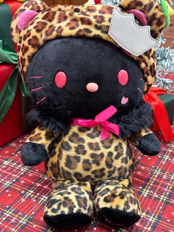 lynn专拍豹纹kitty公仔