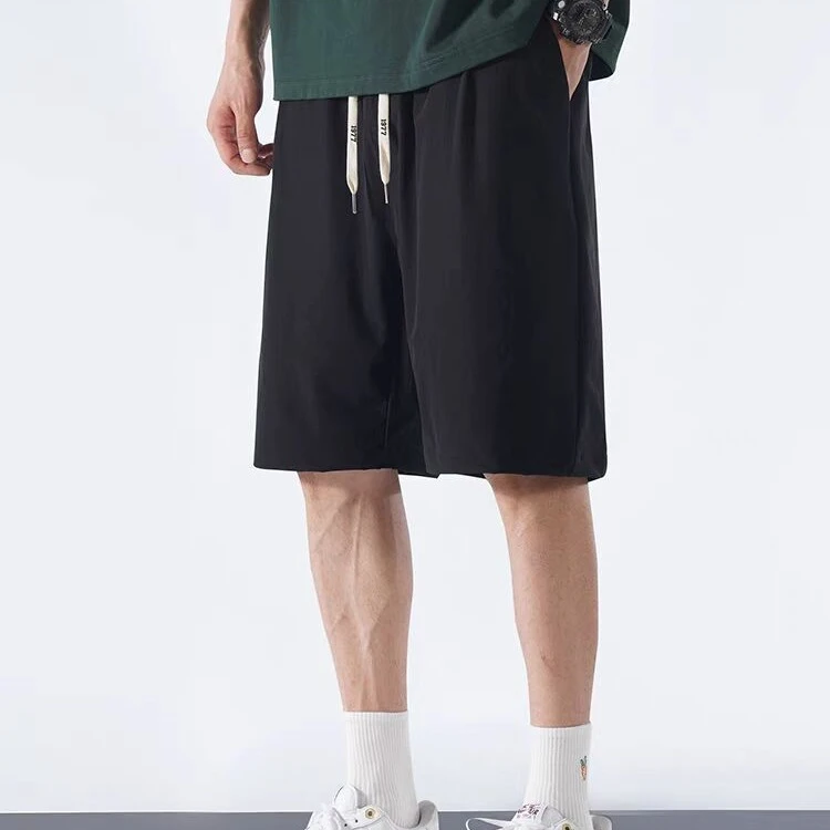 夏季薄款冰丝速干五分短裤子男款透气宽松运动短裤男刺绣篮球中裤