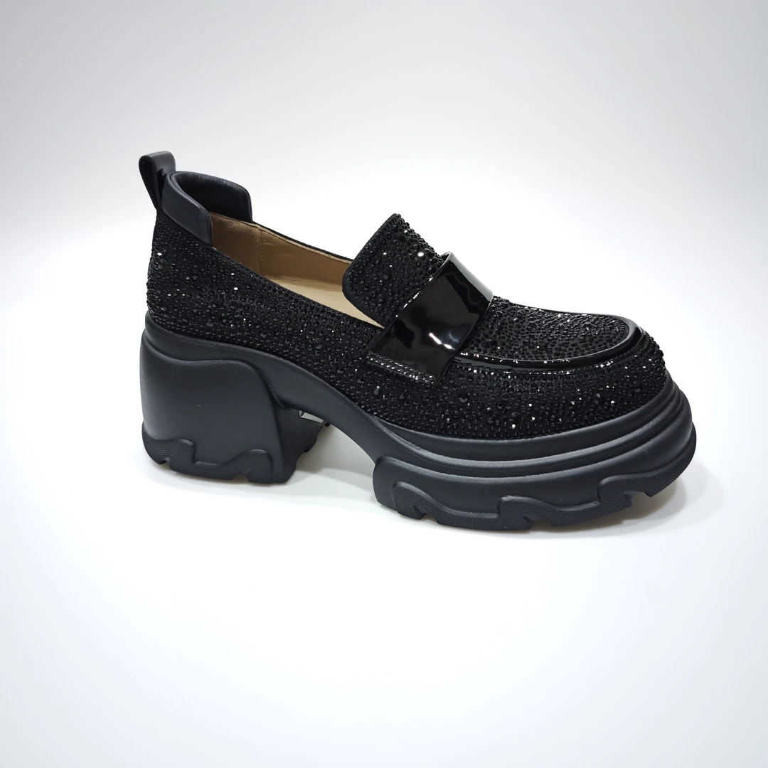 VME/舞魅新款时尚满钻圆头厚底增高英伦风乐福鞋VS25C3525