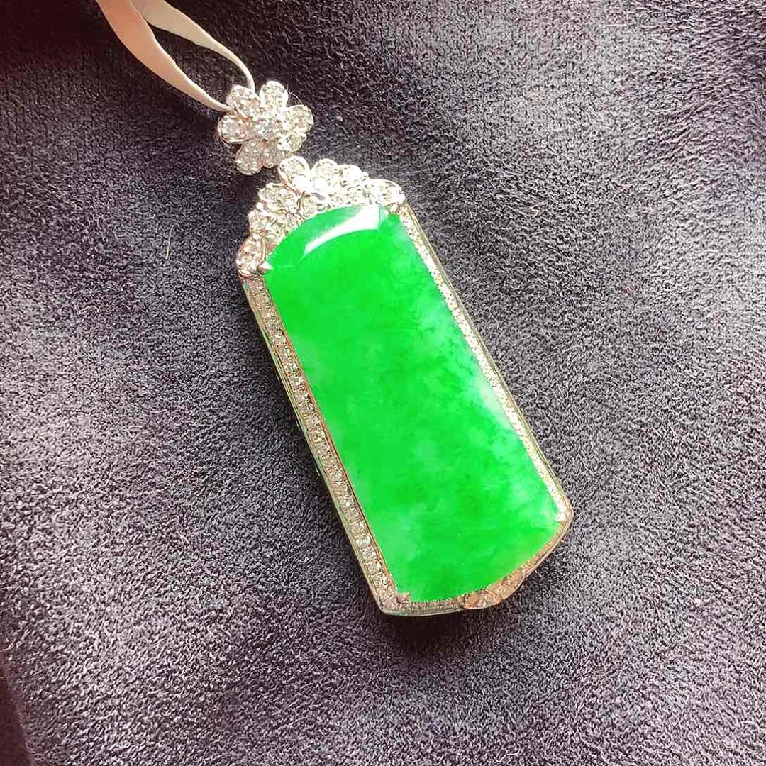 翡翠颈饰18K金镶嵌上新