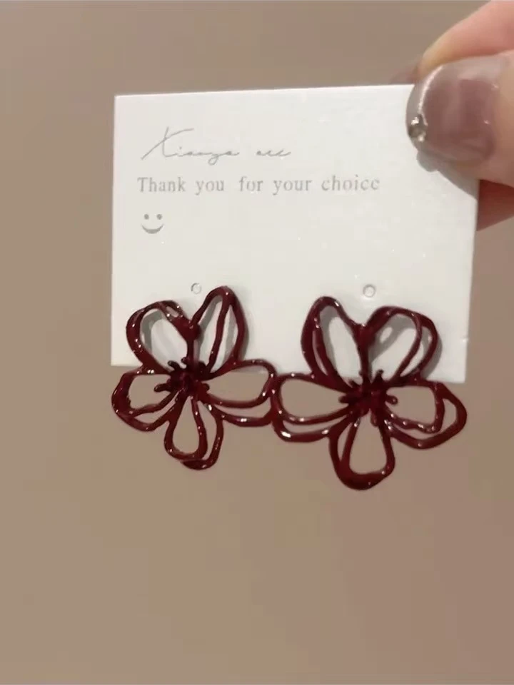 合金耳饰 轻奢高级感安可拉红色缕空花朵耳钉女小众复古耳环