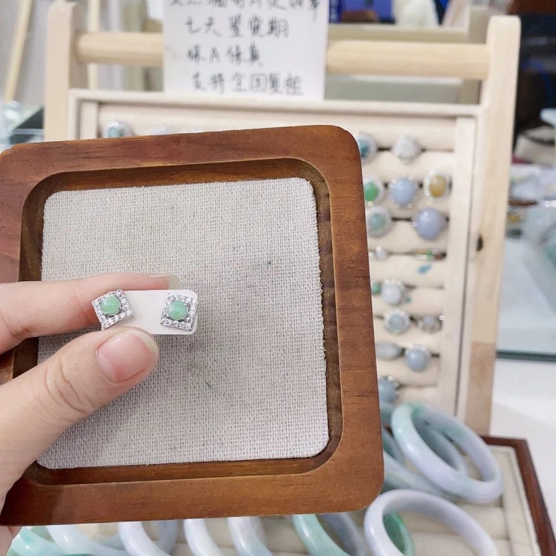 颈饰未镶嵌翡翠天然翡翠Ａ货