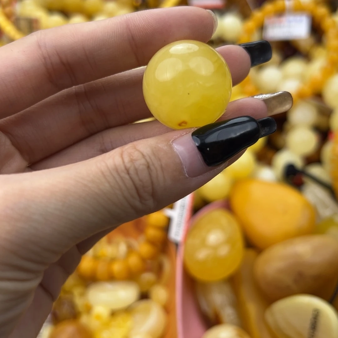 琥珀珠宝奇石未镶嵌