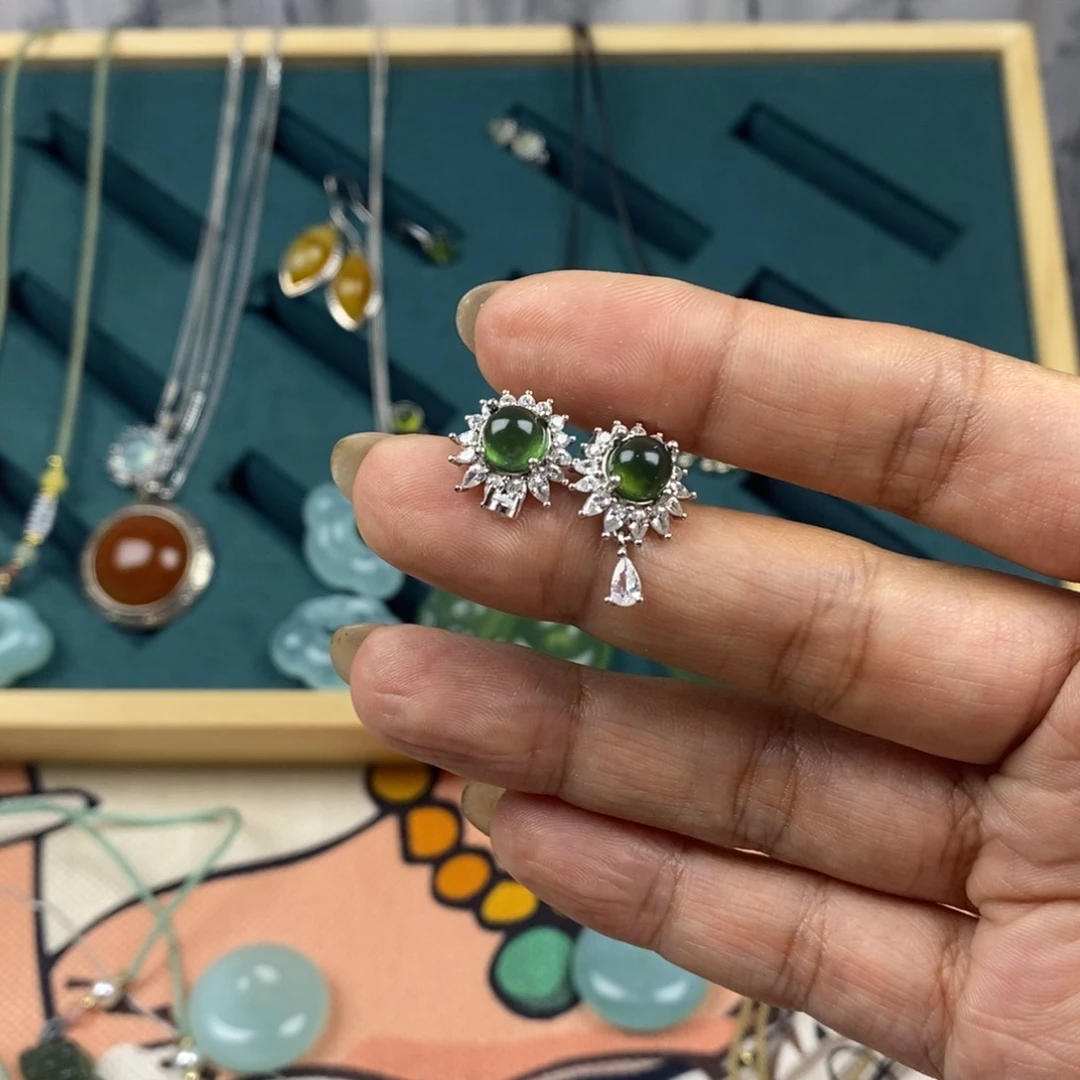 岫玉颈饰未镶嵌安**妈岫玉