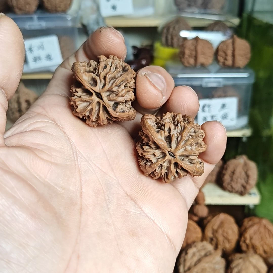寒***影秦岭野生鸡心雷神之锤