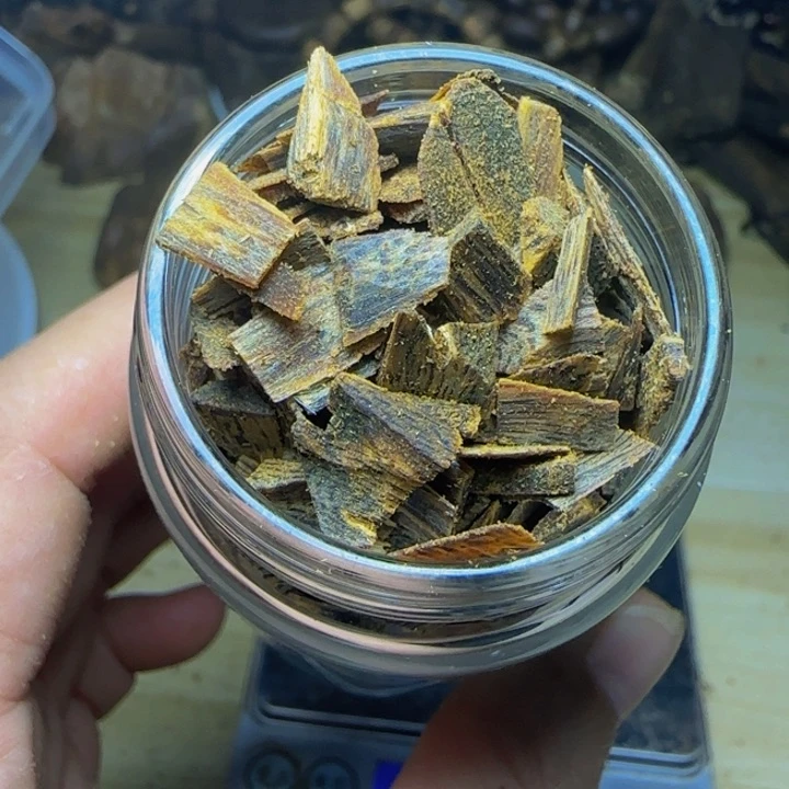 雨***人树脂制品白奇金沙叶沉水片片料50克