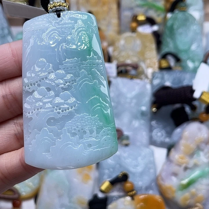 李***）翡翠未镶嵌颈饰天然