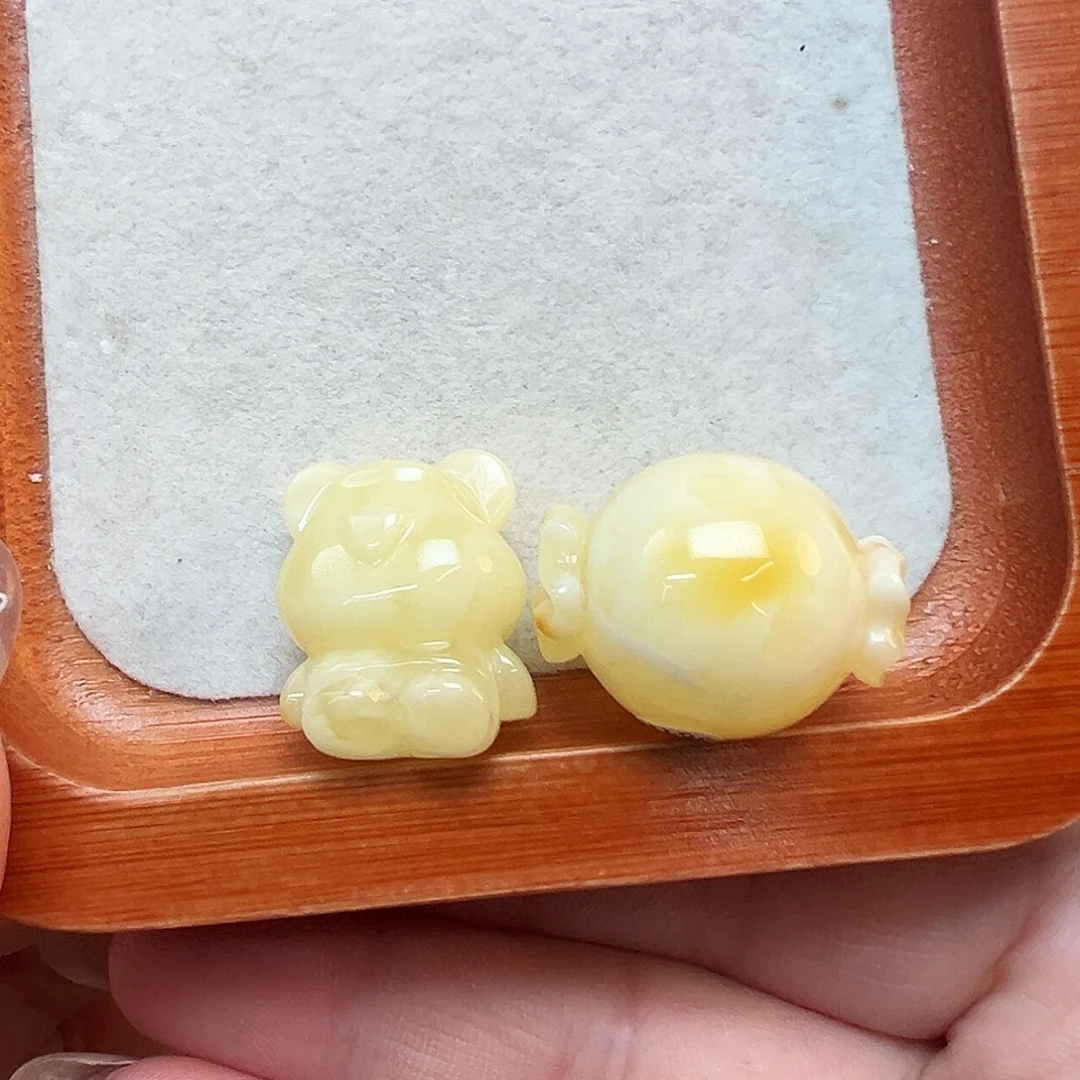1***ᶜ未镶嵌琥珀珠宝奇石