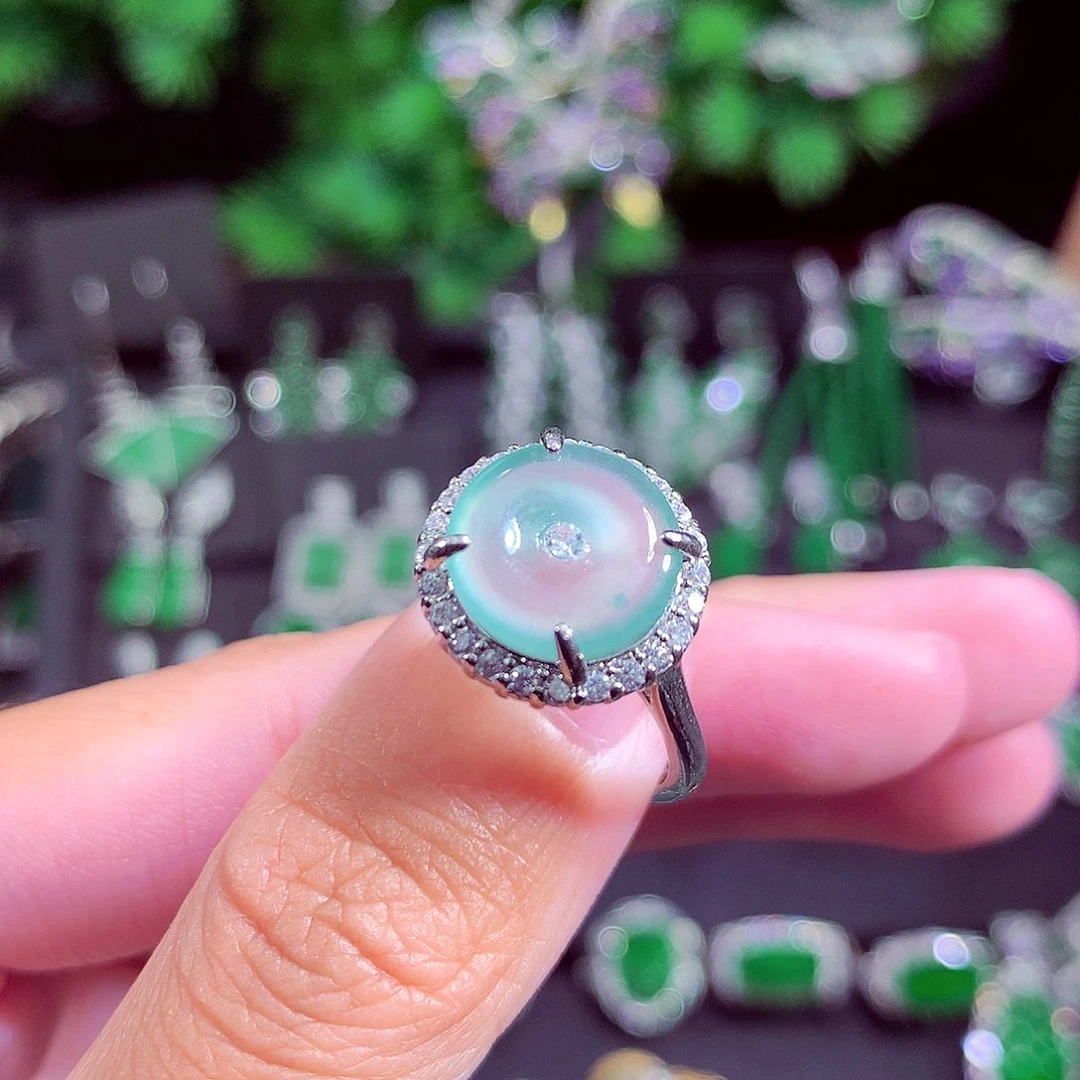 颈饰未镶嵌翡翠天然