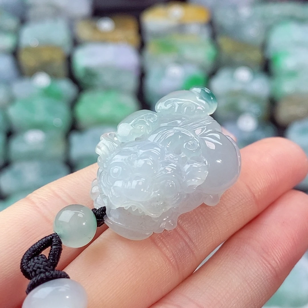 颈饰未镶嵌翡翠天然
