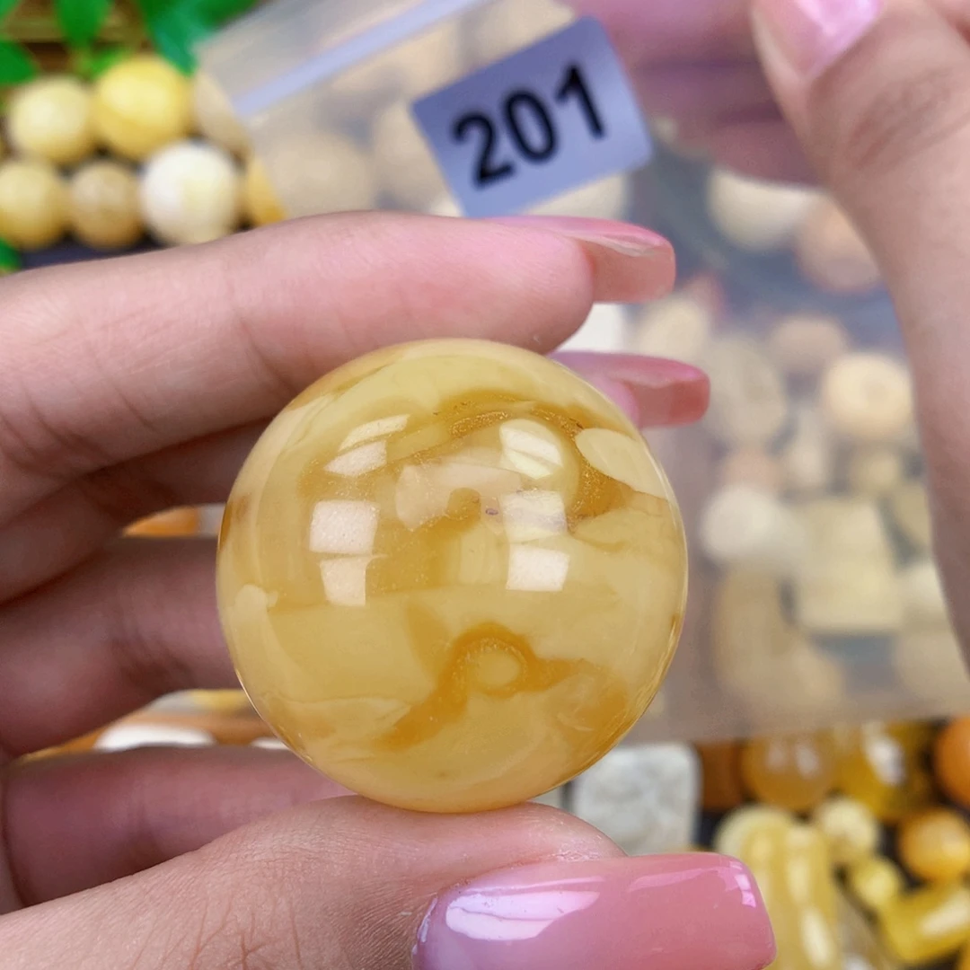 未镶嵌琥珀珠宝奇石32.6 粉