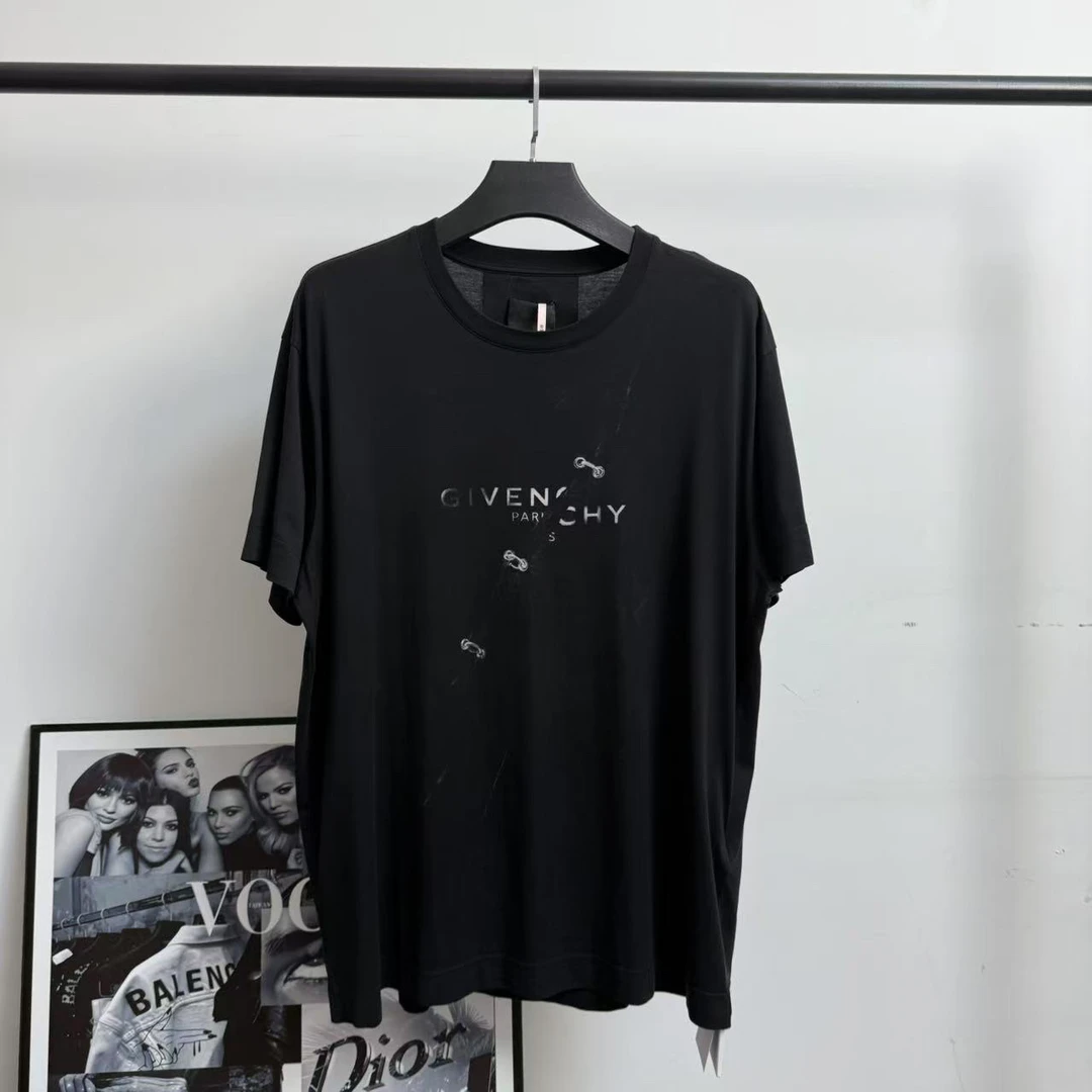 99新 Givenchy/纪梵希 新款做旧锁扣短袖/L