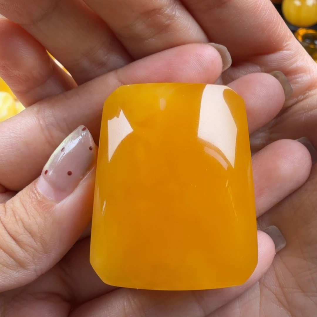 琥珀未镶嵌颈饰纯天然琥珀蜜蜡无优化