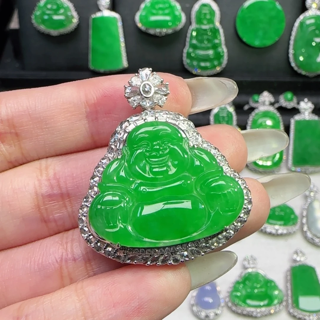 翡翠18K金镶嵌颈饰