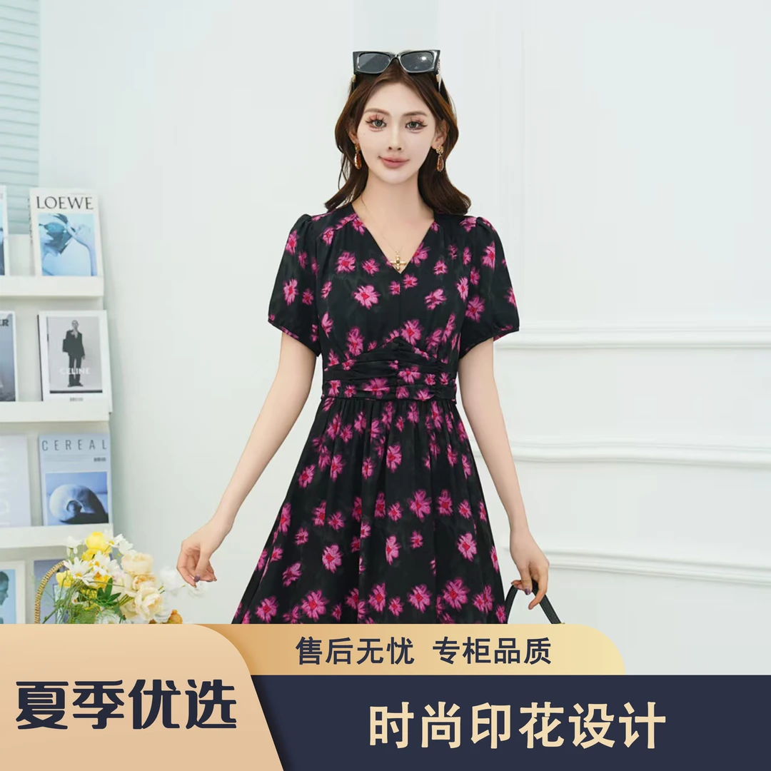 S82 欣X2025夏季优雅印花V领收腰显瘦时尚连衣裙XXE110款