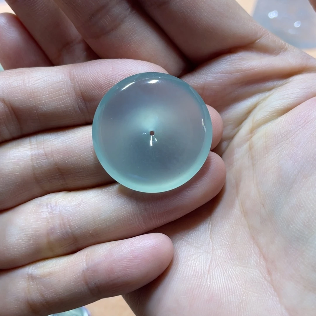 翡翠未镶嵌颈饰平安扣