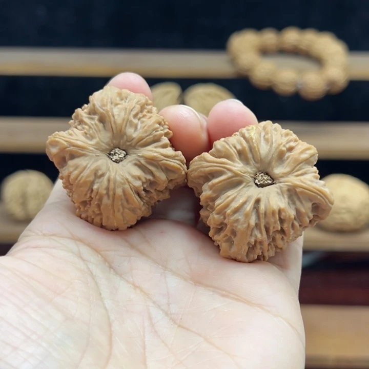 听***蛹涿鹿南京石文玩核桃
