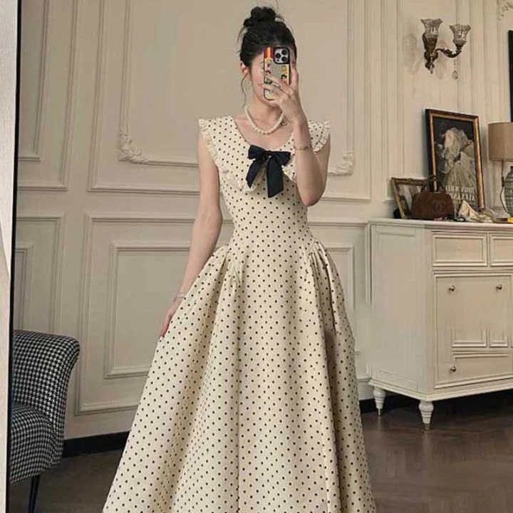 森系绝美蝴蝶结气质波点收腰捏褶长款连衣裙法式时尚裙子女D0773