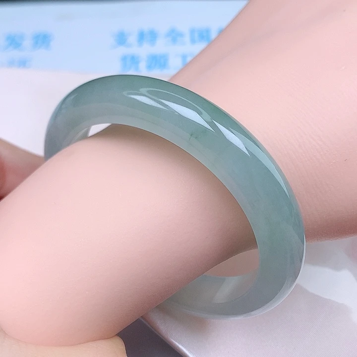 未镶嵌手镯翡翠天然