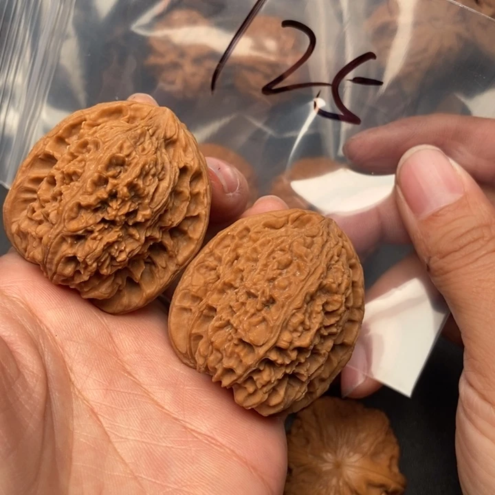 把件文玩核桃125号南疆