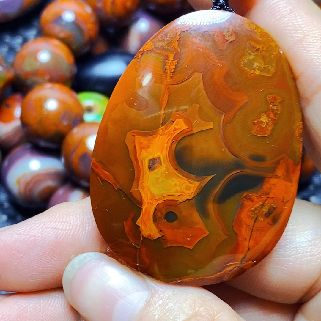 未镶嵌颈饰玛瑙/玉髓