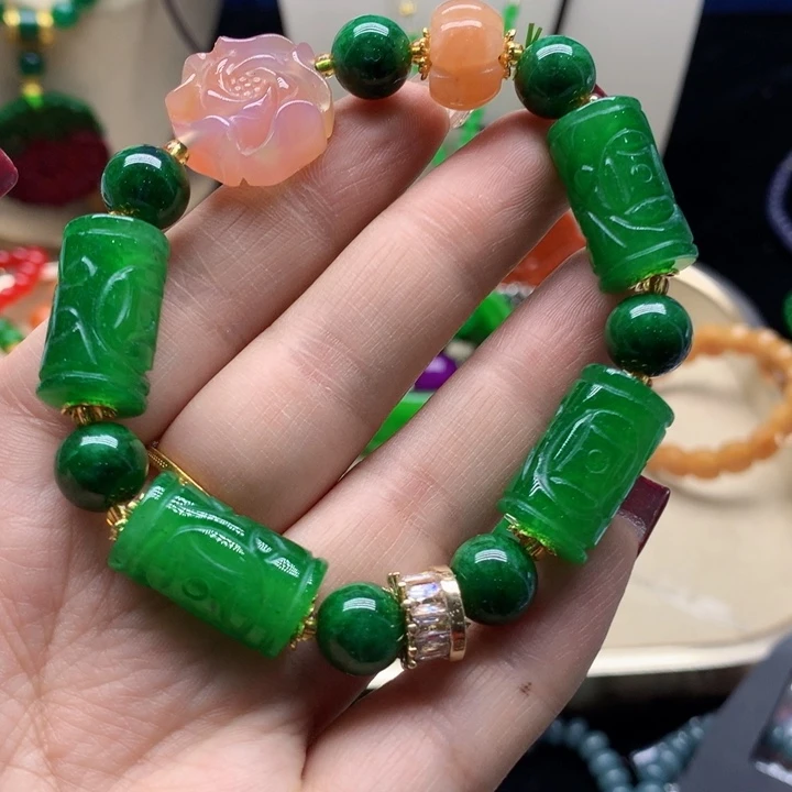 翡翠颈饰未镶嵌吊坠