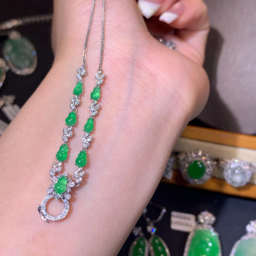 【闪购商品】翡翠吊坠(不含链)18K金镶嵌翡翠吊坠