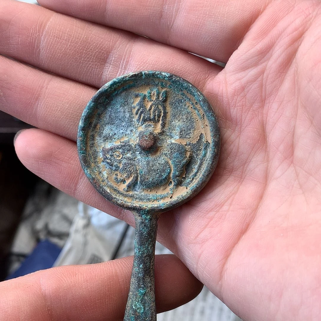 紫砂财神到家越过越发恭喜发财