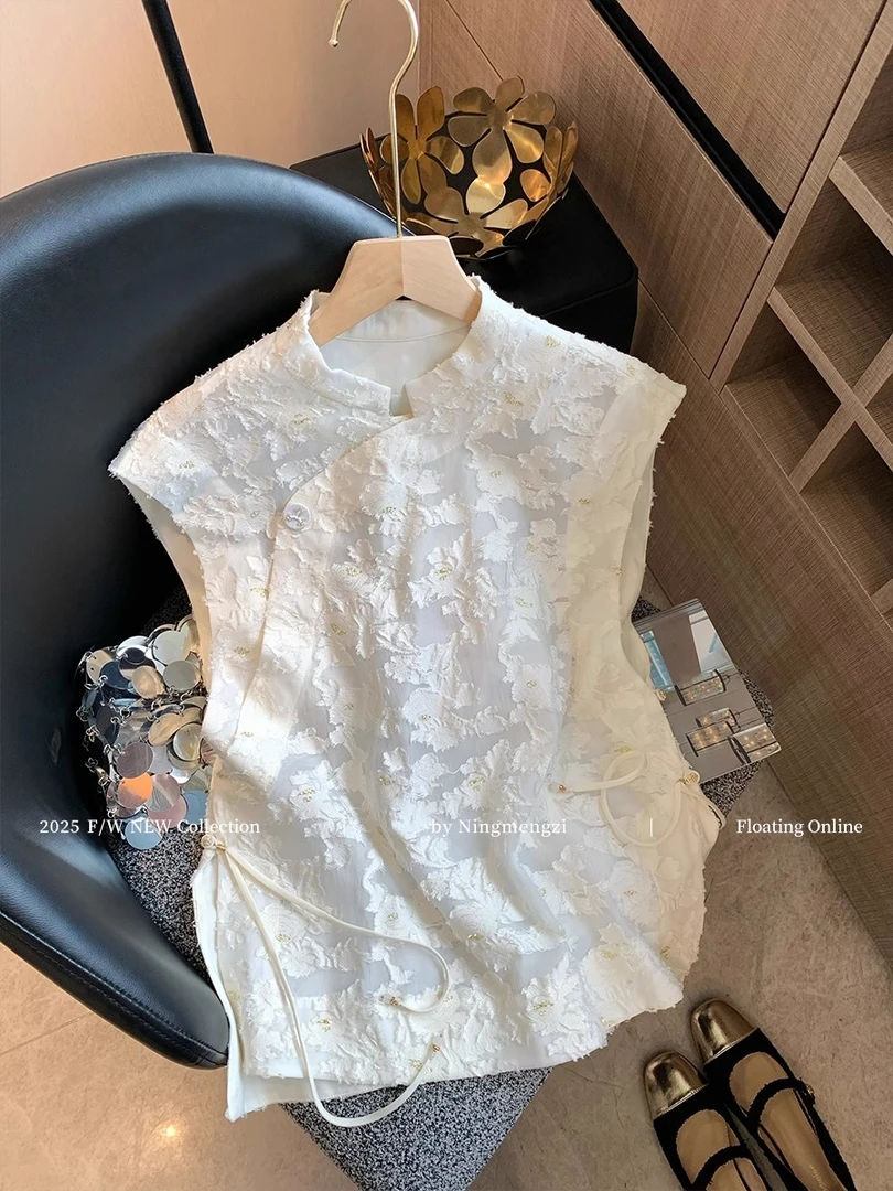 新中式肌理感提花斜襟背心女2025年夏季新款国风气质百搭无袖上衣