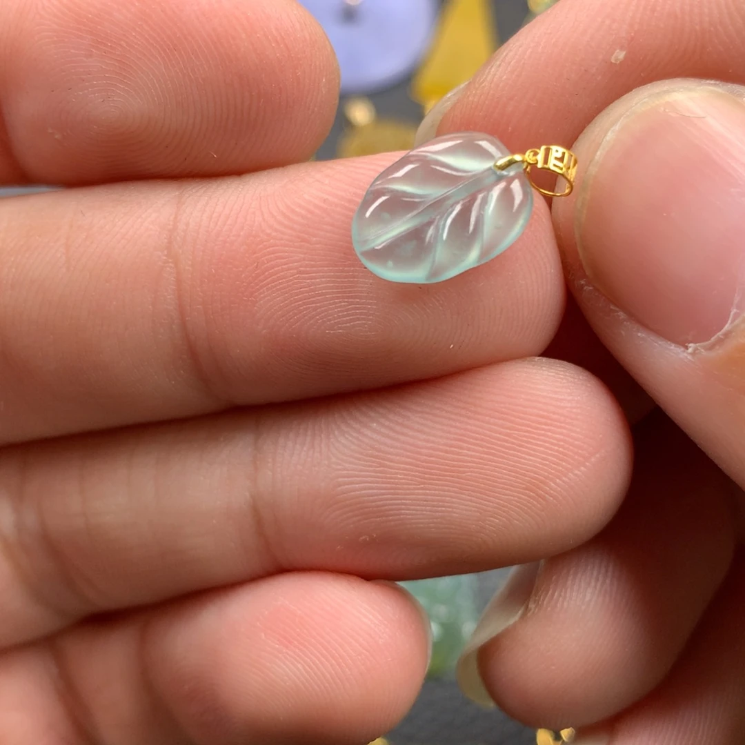 【闪购商品】颈饰18K金镶嵌翡翠翡翠