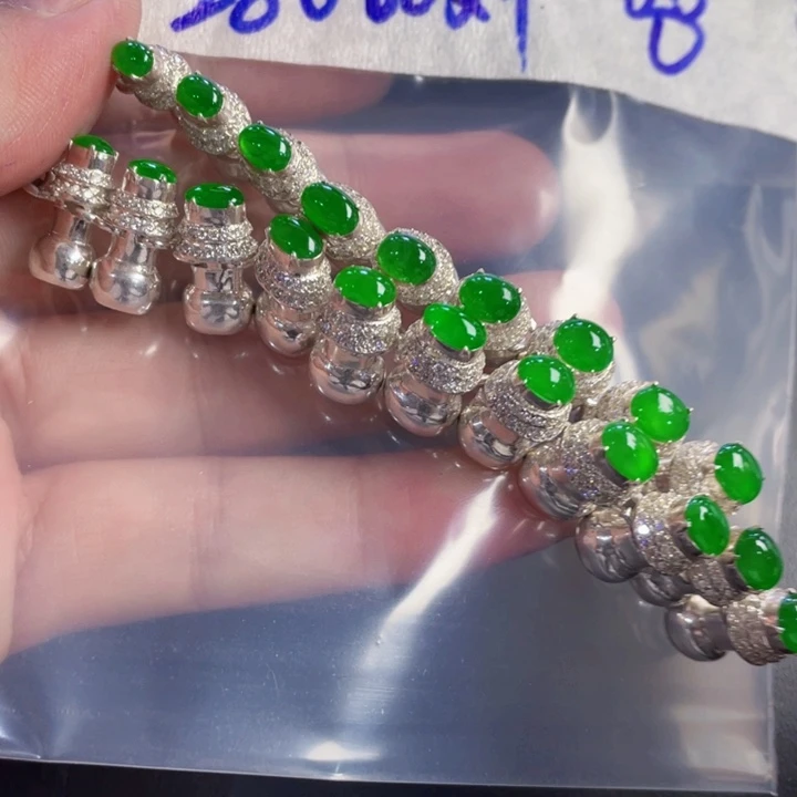 刘***万定制翡翠未镶嵌定制翡翠