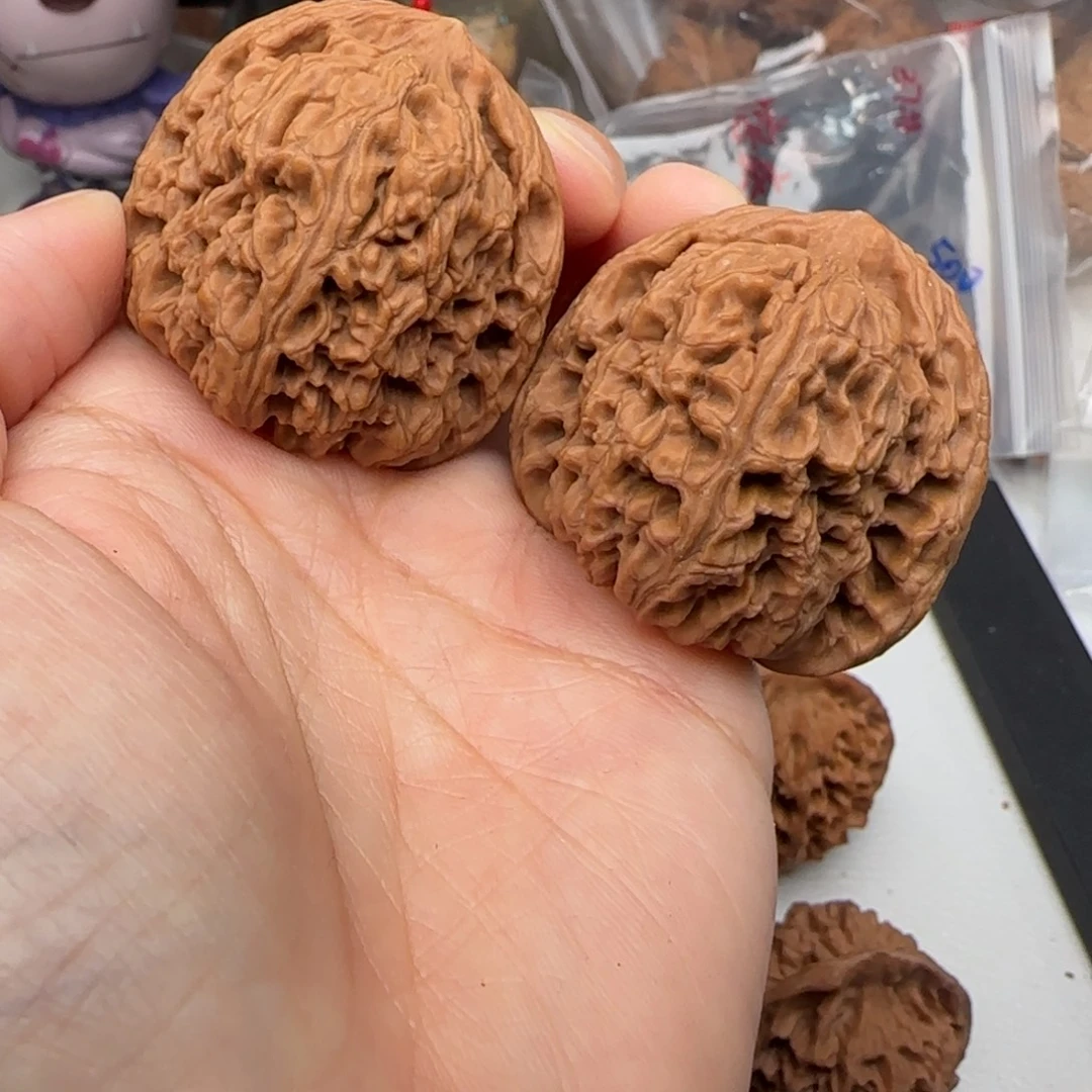 长***尽文玩核桃吊坠南疆石38