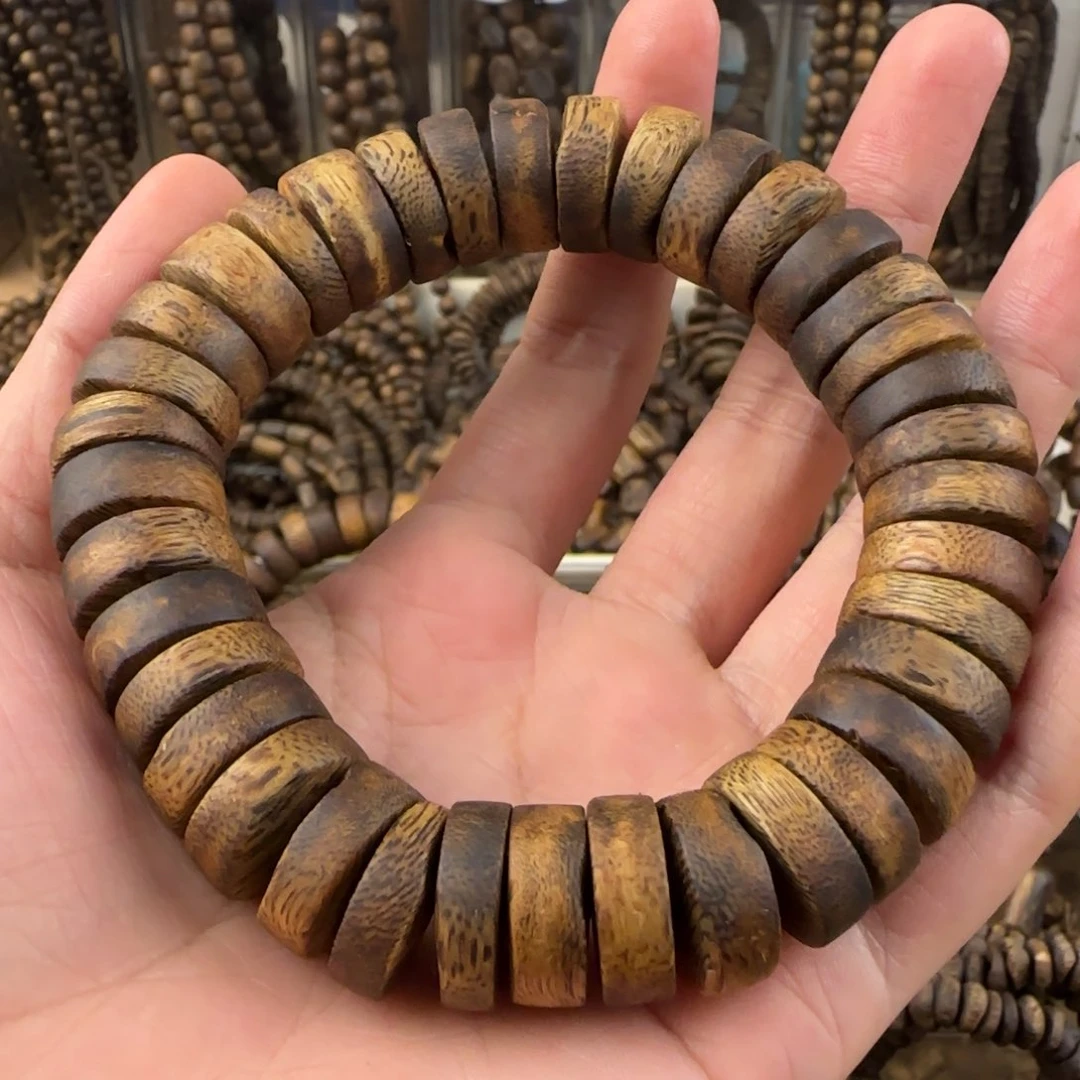 手串沉香无***。奇楠手串25克