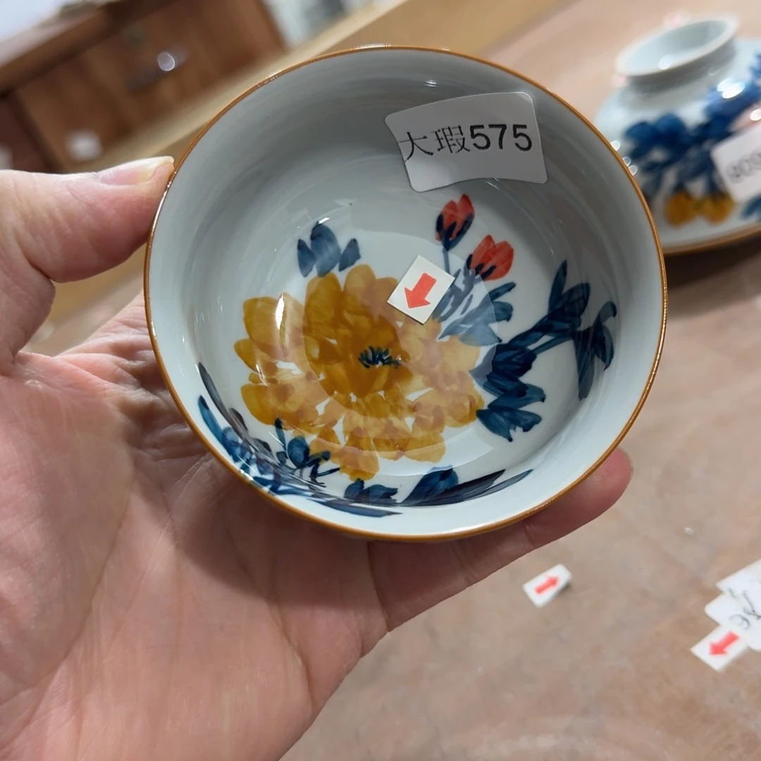 釉下手绘茶具微瑕