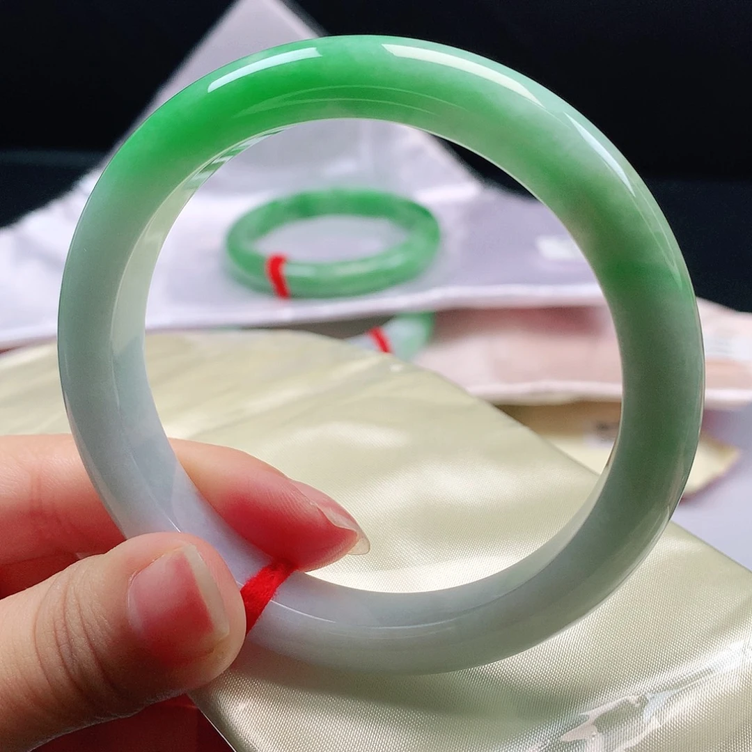 翡翠未镶嵌手镯1830