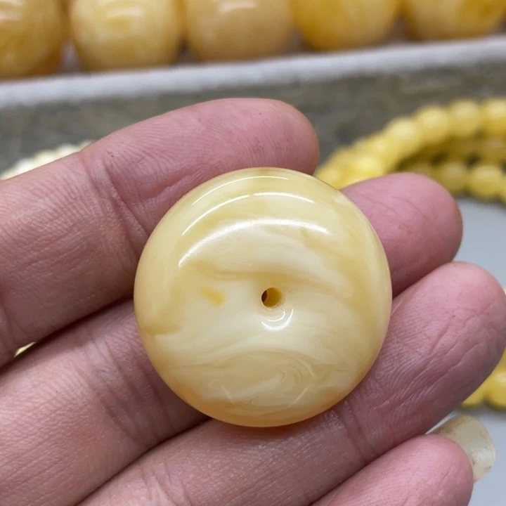 琥珀未镶嵌裸石挂件