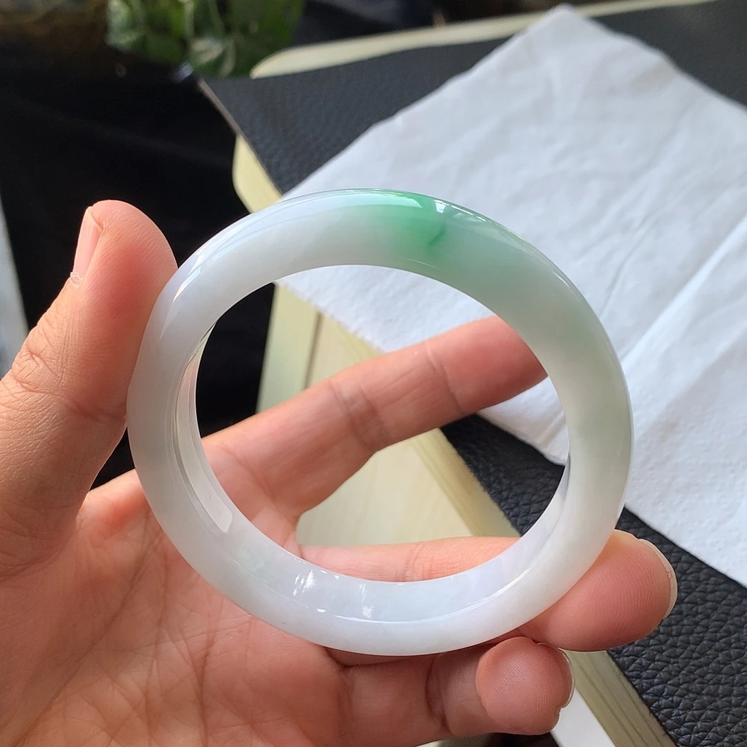 翡翠未镶嵌手镯2号有纹