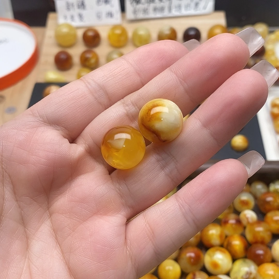 遇***福蜜蜡未镶嵌裸石蜜蜡