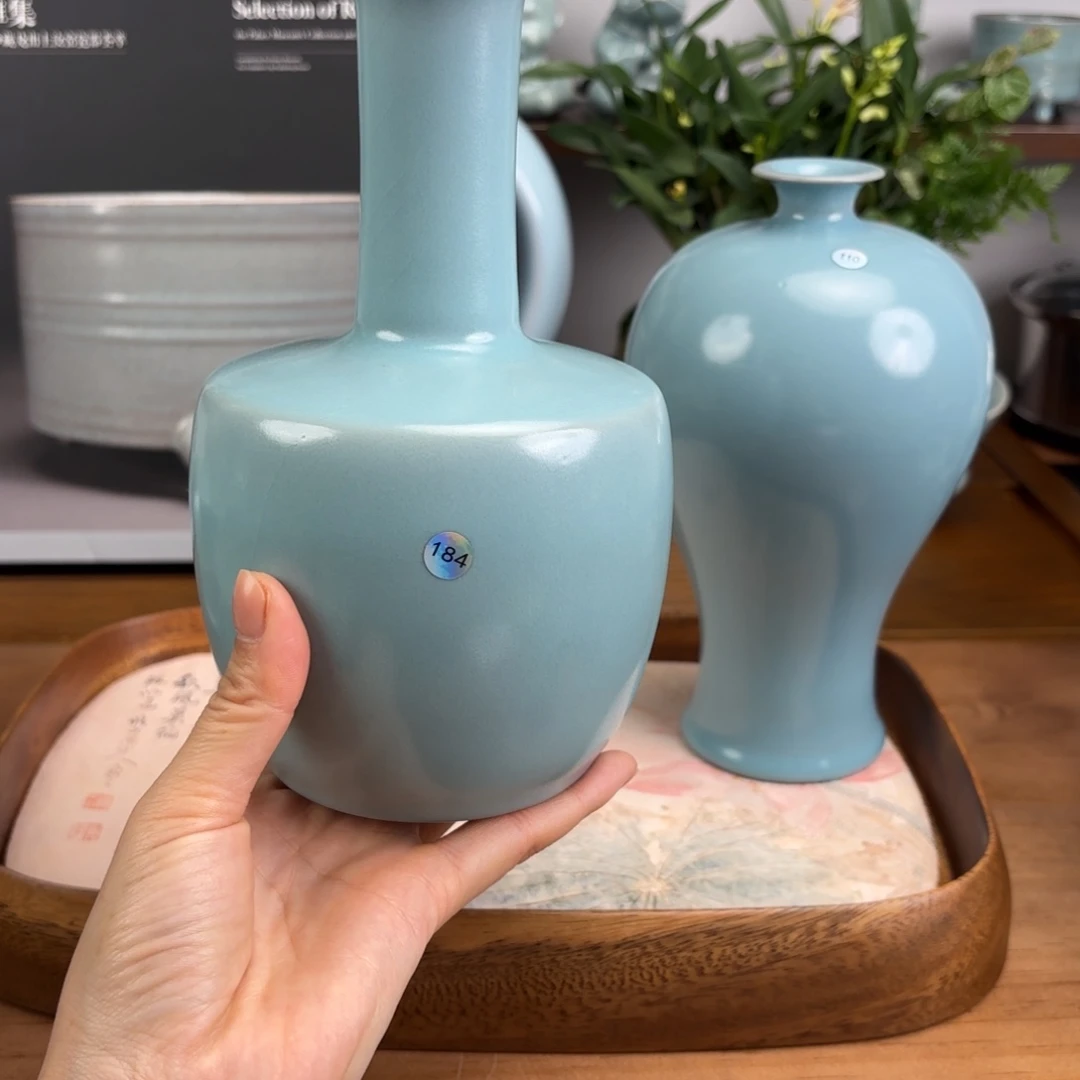 编号184仿古釉盘口瓶微瑕