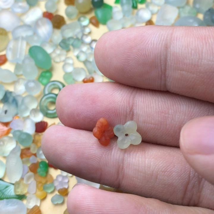 定制翡翠未镶嵌挂件