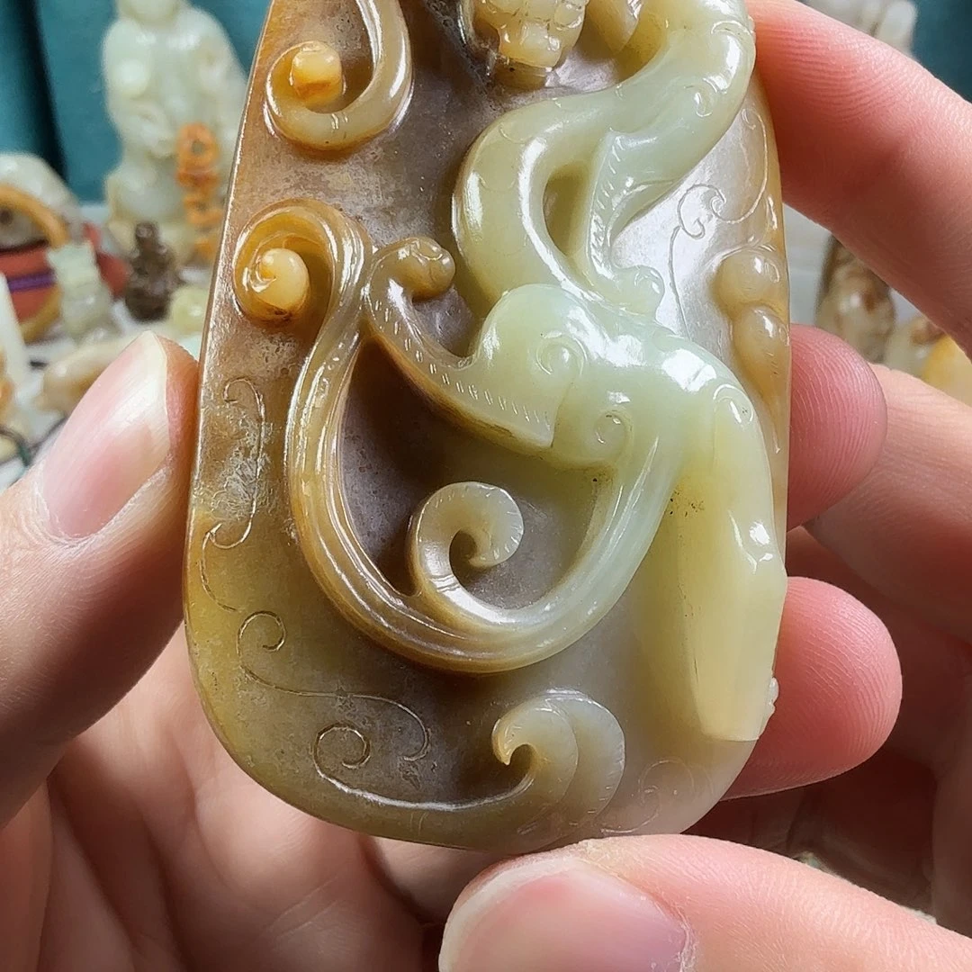 亿***园和田玉（糖玉）未镶嵌颈饰